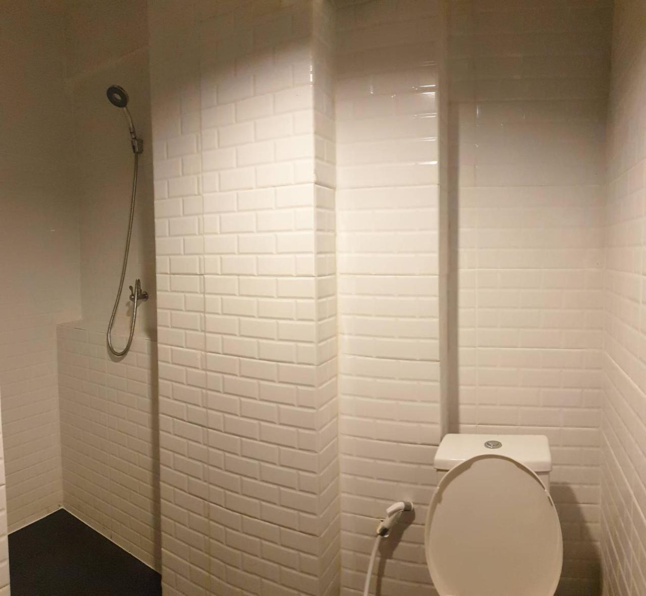 Js Mansion Otel Bangkok Dış mekan fotoğraf